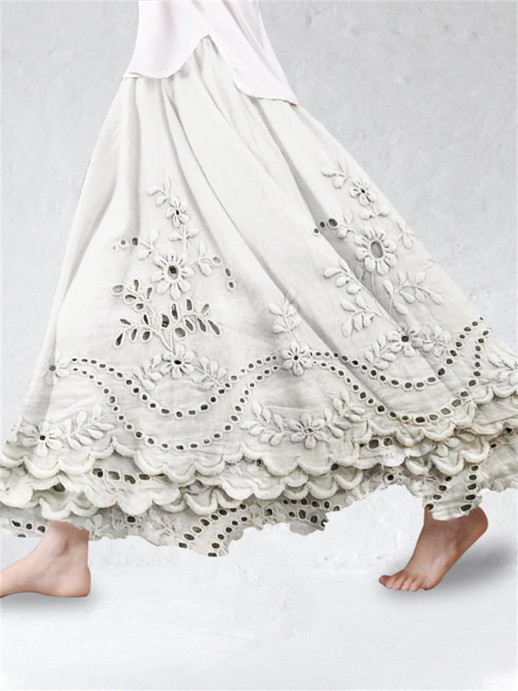Jupe évasée en mélange de lin avec broderies florales et ourlet en dentelle style cottage